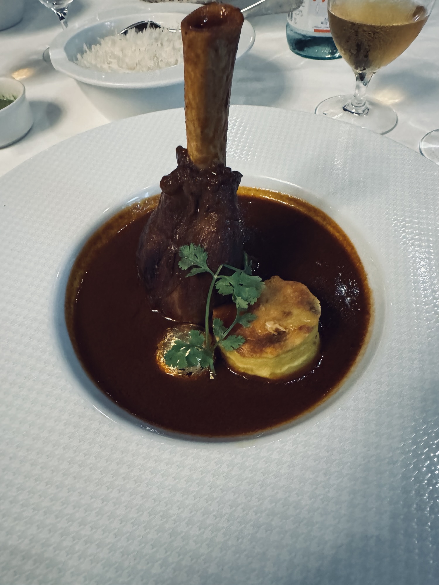 Martabaan by Hemant Oberoi: Bright Lights, Dim Experience