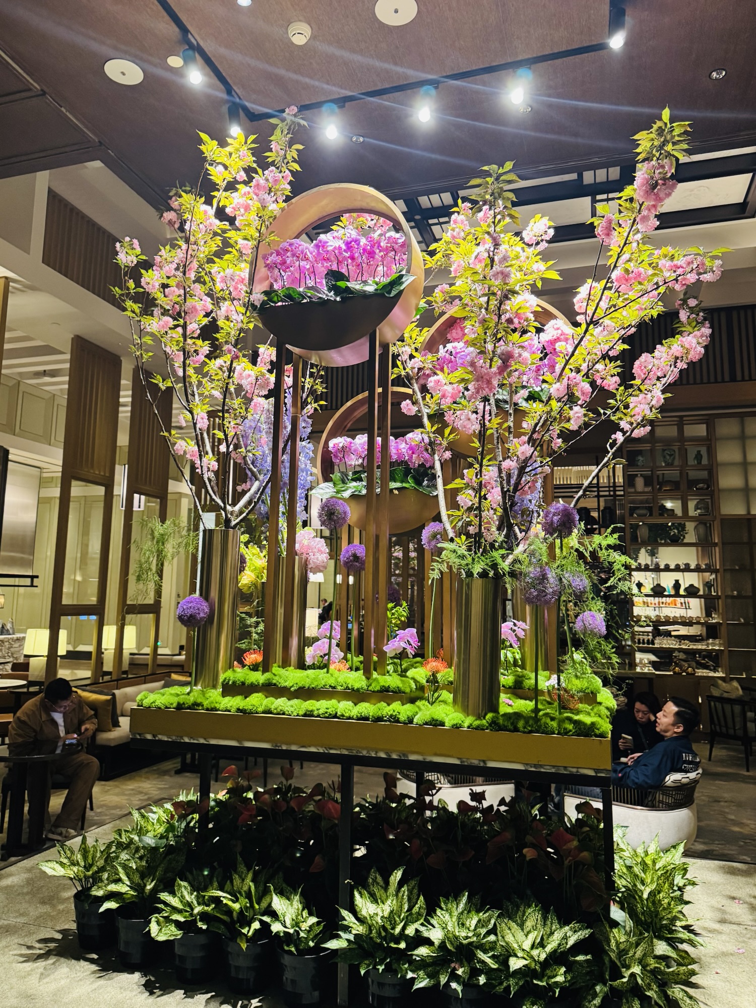 A Modern Grand Hotel That Knows Its Manners